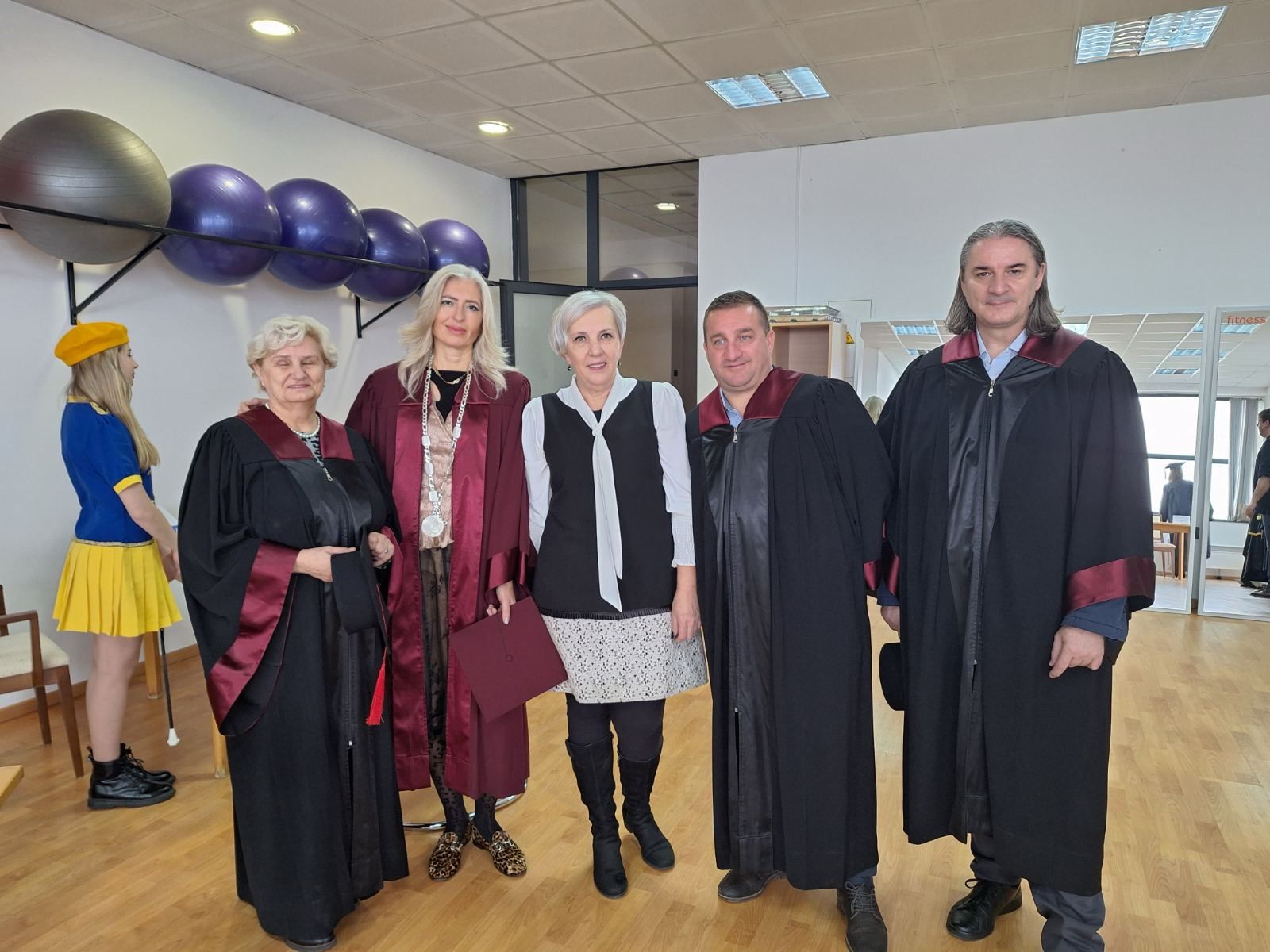 Prof. Dr. Amra Macić-Džanković sa kolegama profesorima na Fakultetu zdravstvenih studija